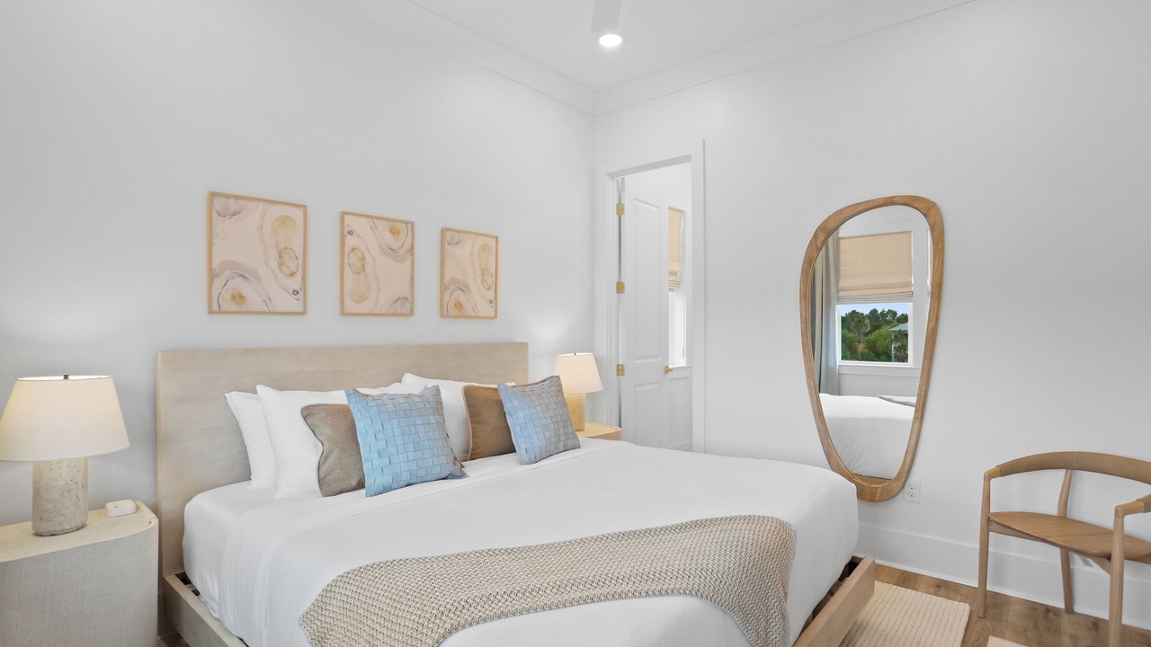 Photo of Bedroom in Henderson Point