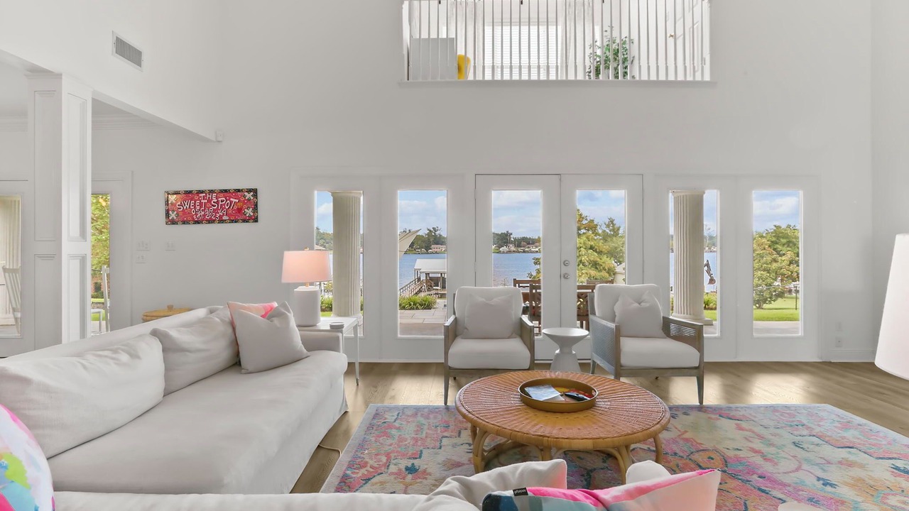 Photo of Livingroom in Oscar