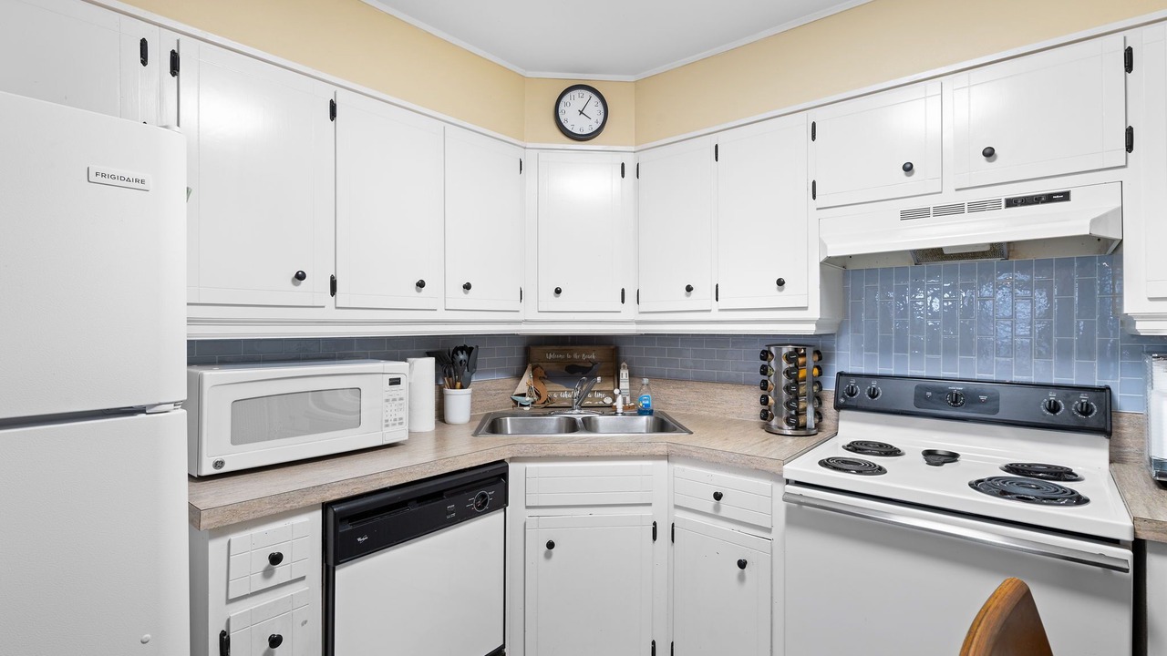 Photo of Kitchen in Gulf Breeze