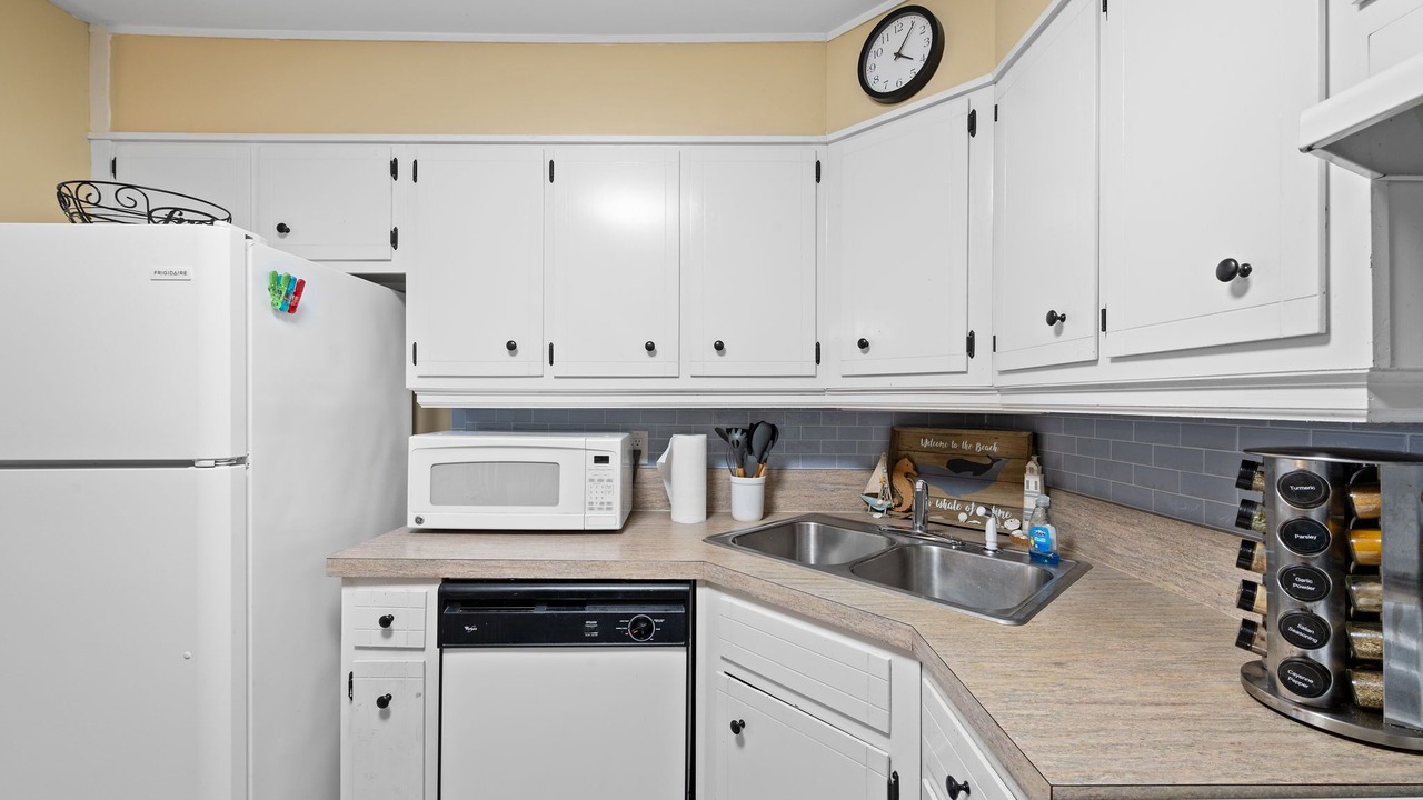 Photo of Kitchen in Gulf Breeze