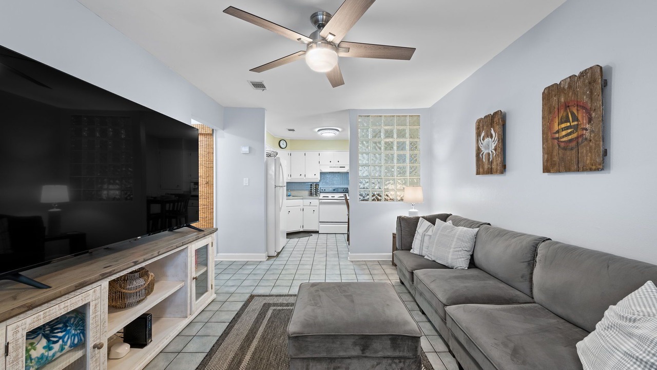 Photo of Livingroom in Gulf Breeze