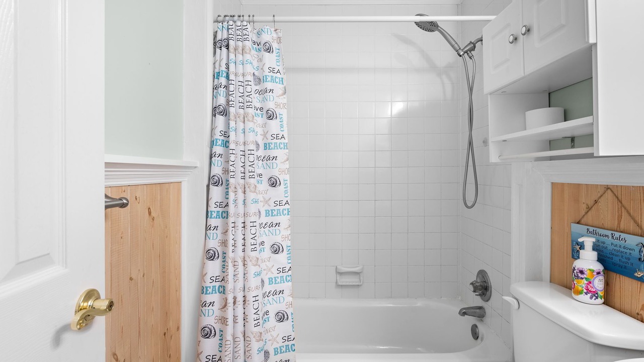 Photo of Bathroom in Gulf Breeze