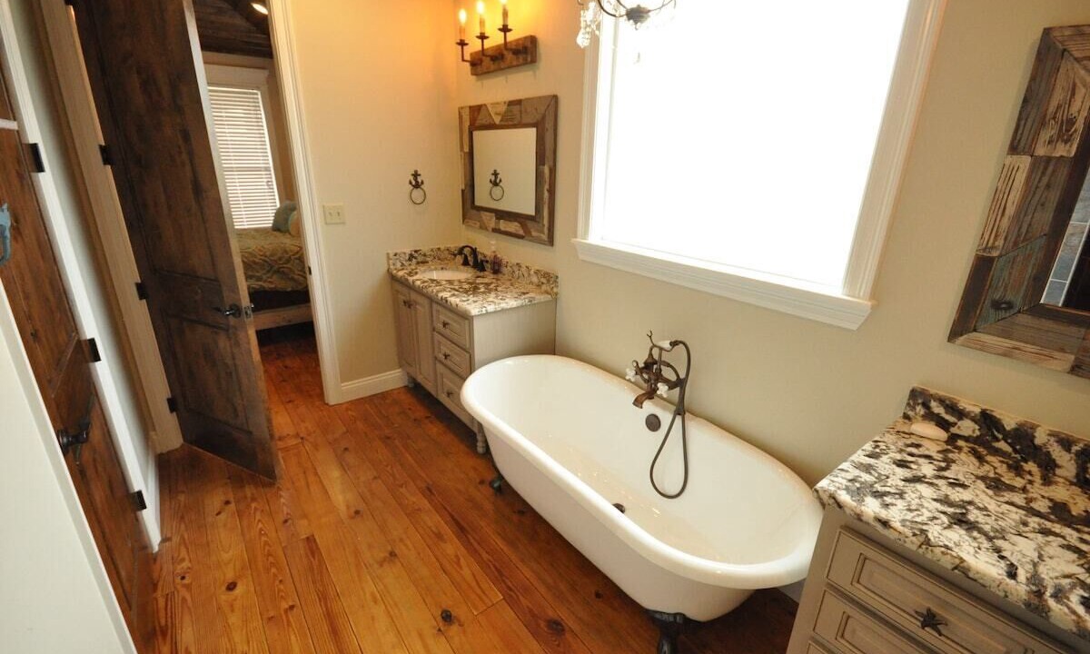 Photo of Bathroom in Hackberry