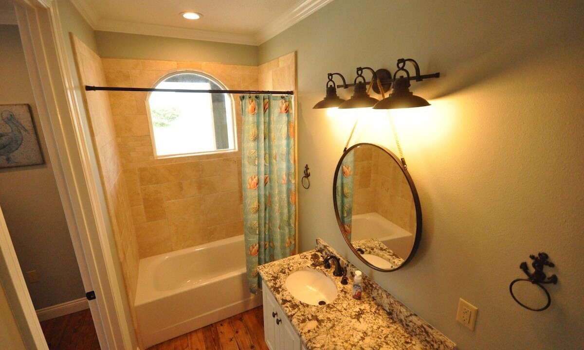 Photo of Bathroom in Hackberry