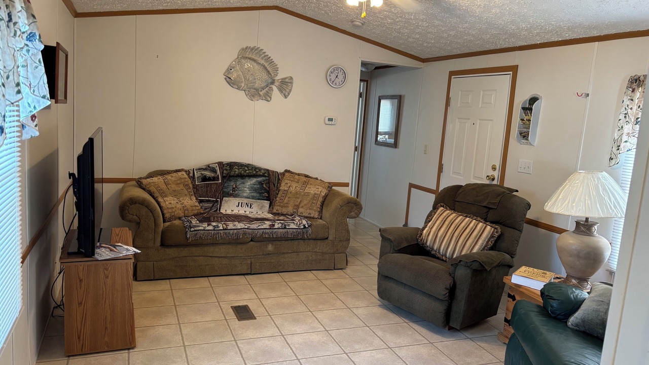 Photo of Livingroom in Perry