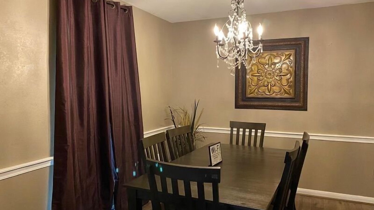 Photo of Livingroom in Old Aurora