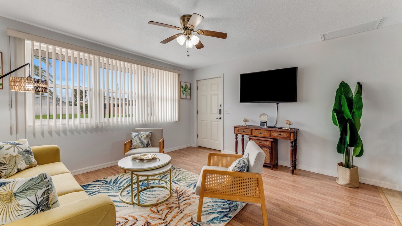 Photo of Livingroom in Ormond-by-the-Sea