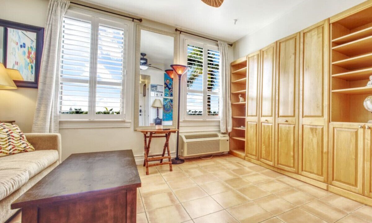 Photo of Livingroom in Palm Beach