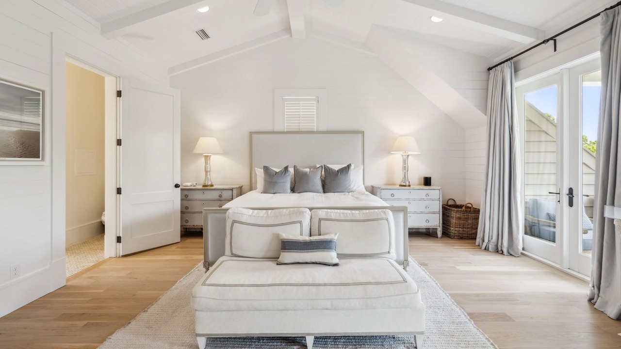 Photo of Bedroom in Gulf District
