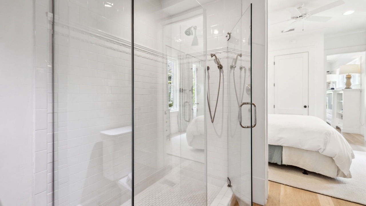 Photo of Bathroom in Gulf District