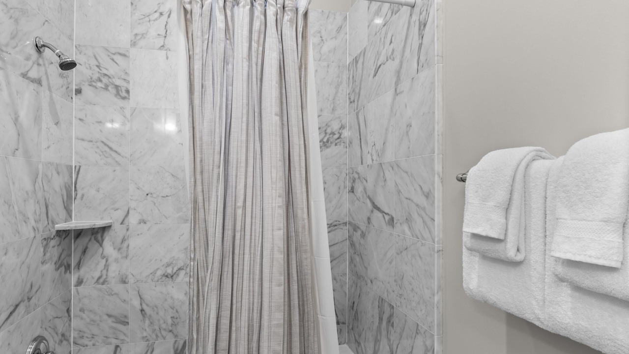 Photo of Bathroom in Villa Lago