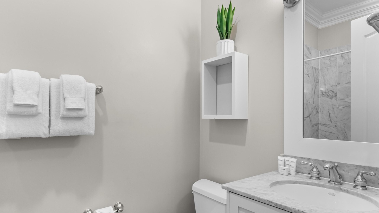 Photo of Bathroom in Villa Lago