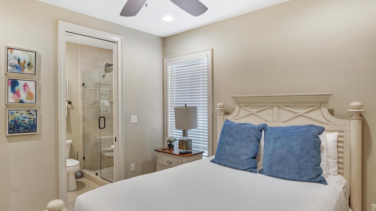 Photo of Bedroom in Villa Lago