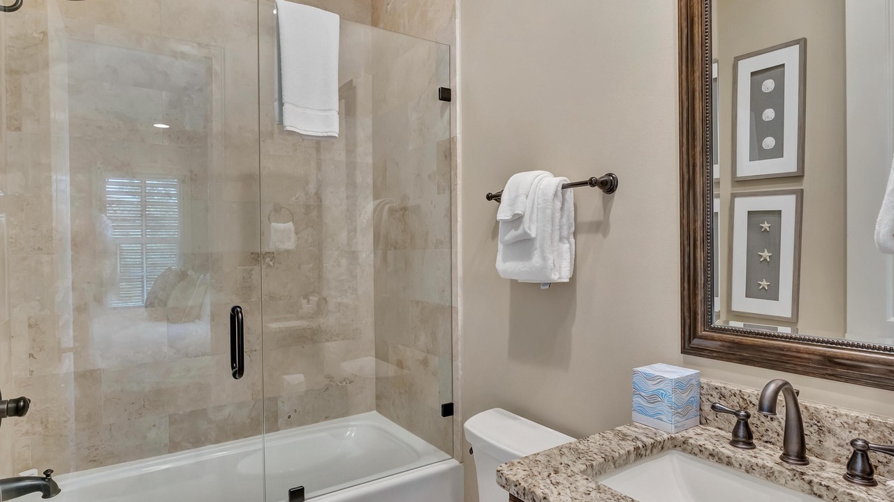 Photo of Bathroom in Villa Lago