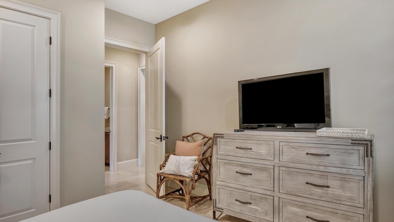 Photo of Bedroom in Villa Lago