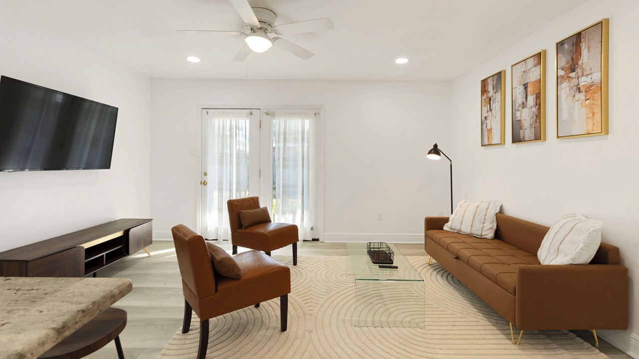 Photo of Livingroom in Bonnabel Place
