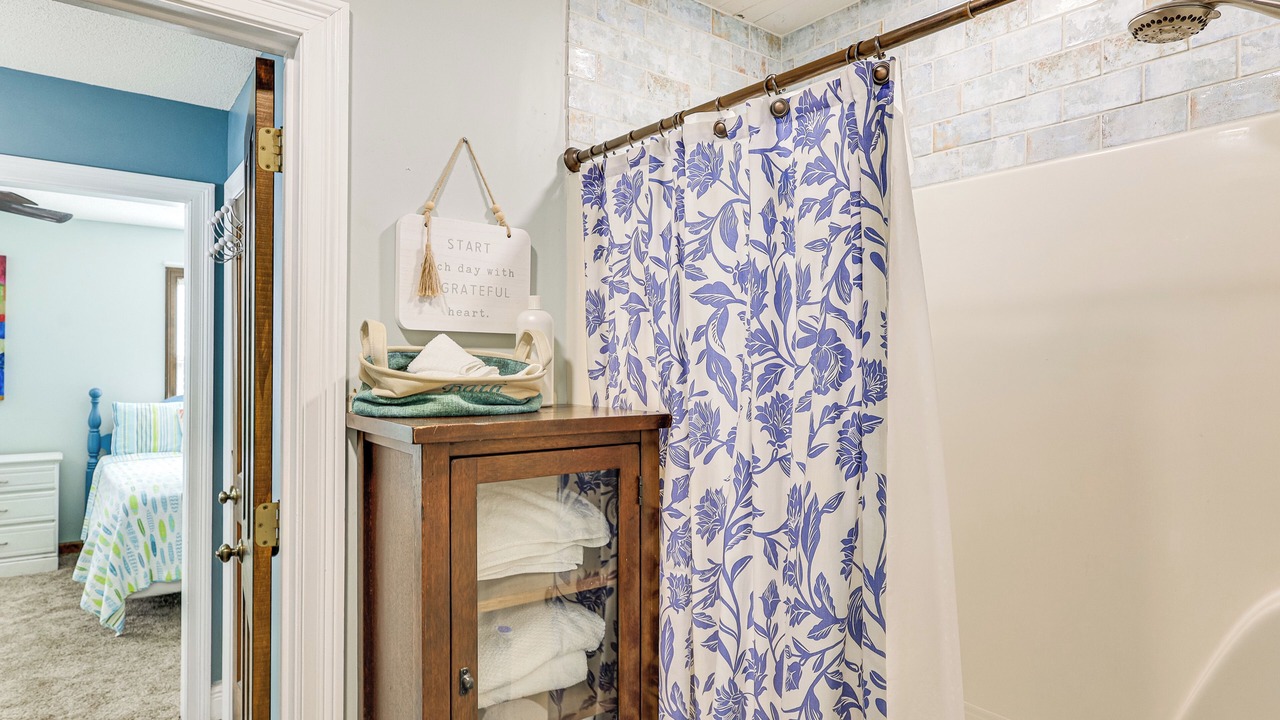 Photo of Bathroom in Ono Island