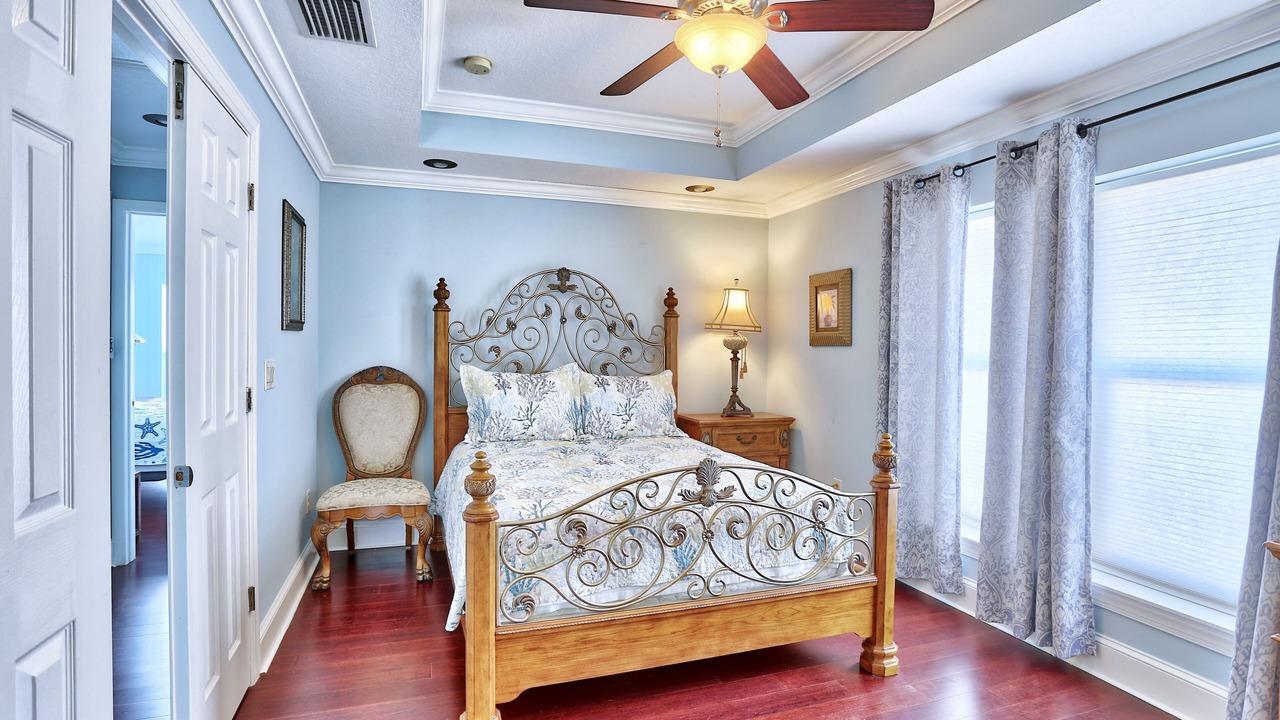 Photo of Bedroom in Gulfport
