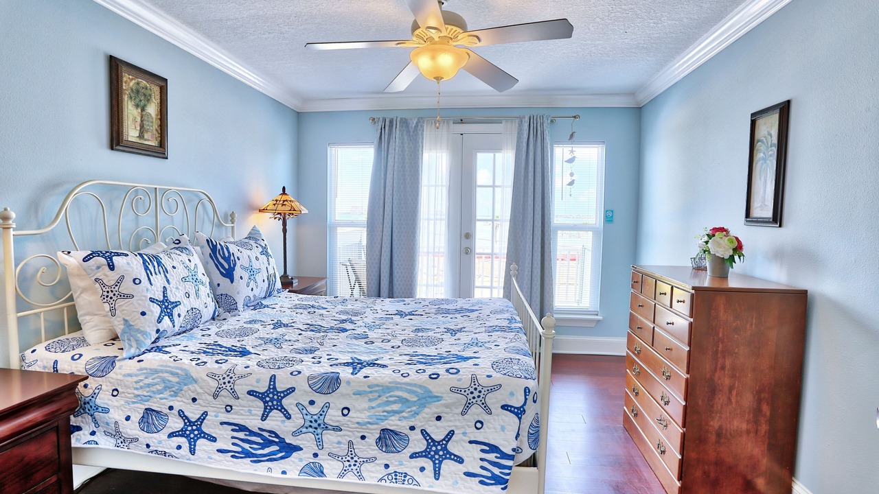 Photo of Bedroom in Gulfport
