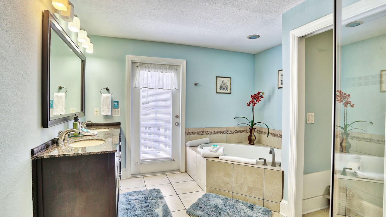 Photo of Bathroom in Gulfport