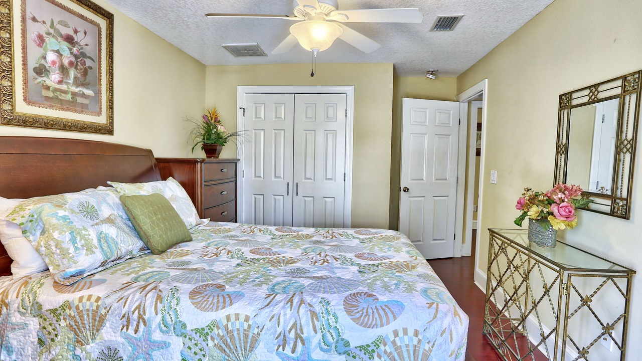 Photo of Bedroom in Gulfport