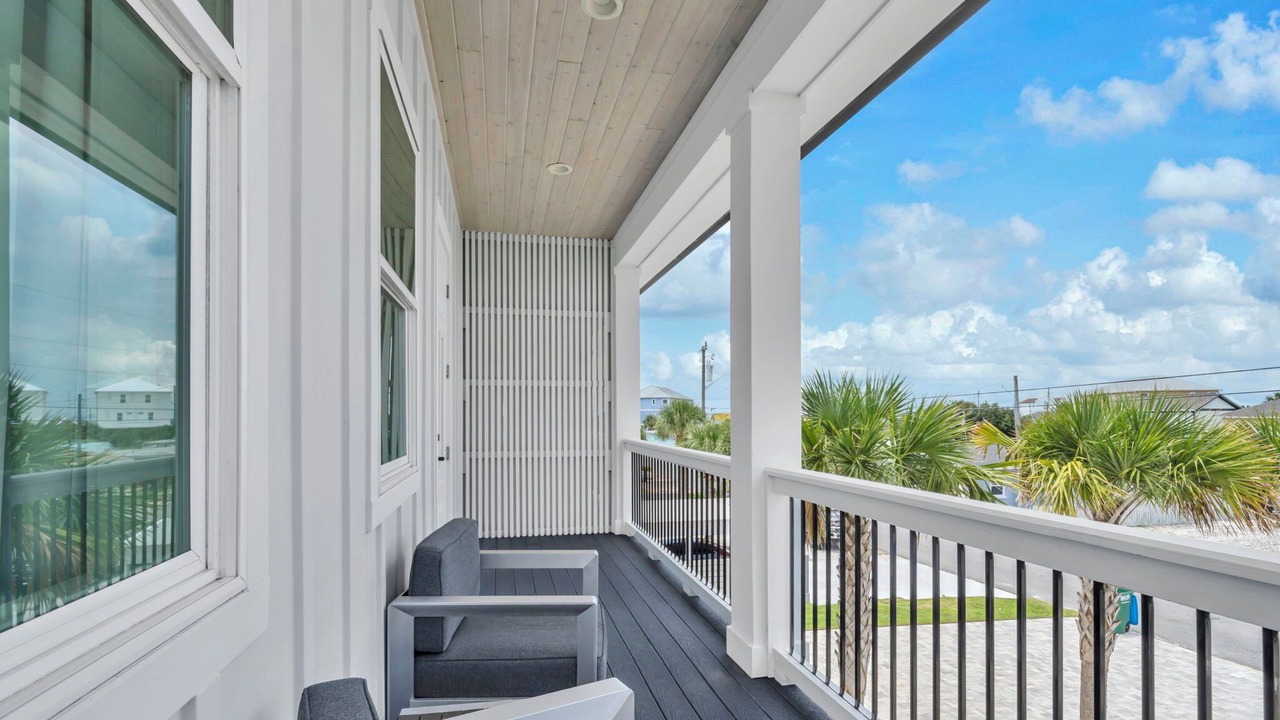 Photo of Patio Balcony in Bahama Beach