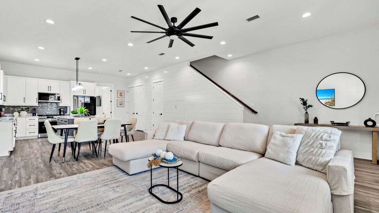 Photo of Livingroom in Bahama Beach