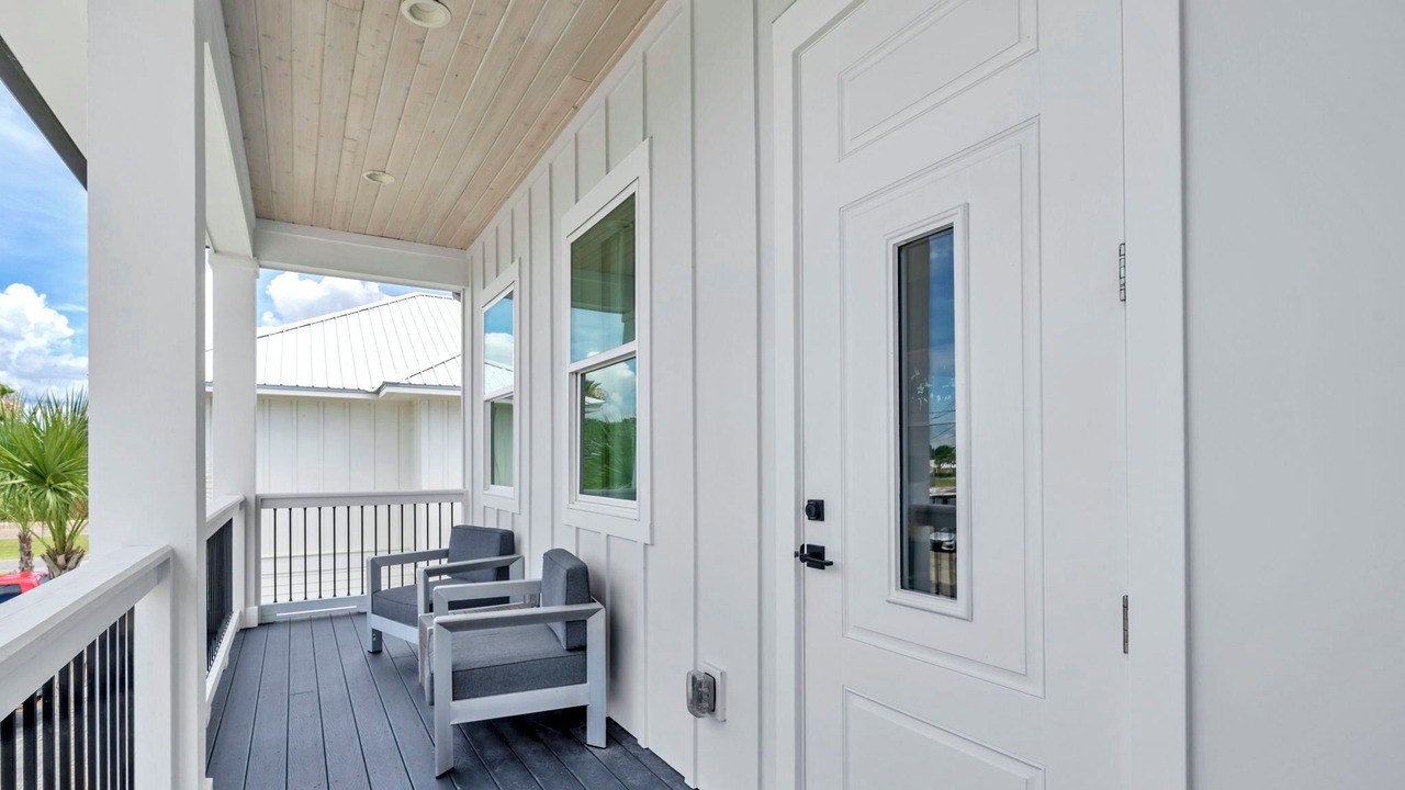 Photo of Patio Balcony in Bahama Beach