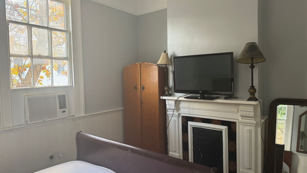 Photo of Bedroom in Seventh Ward