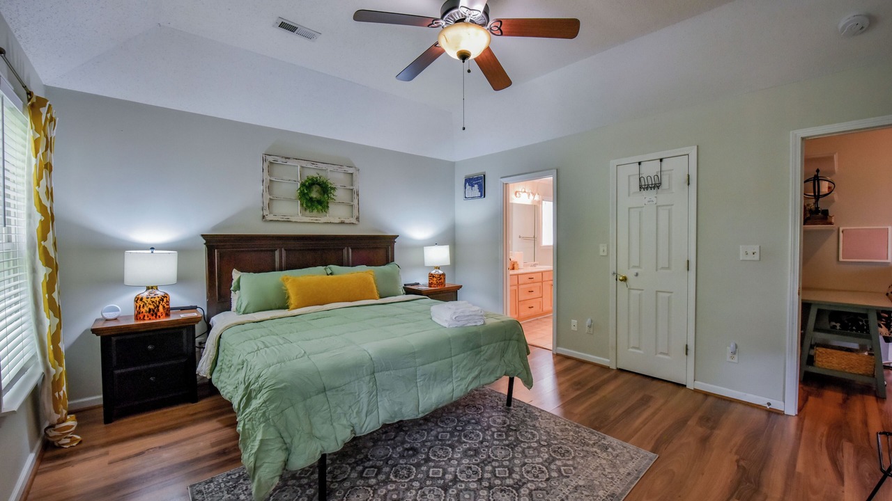 Photo of Bedroom in Tuscaloosa