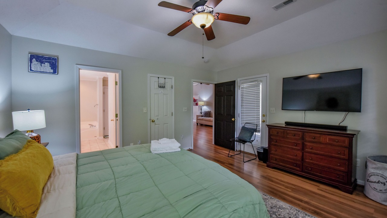 Photo of Bedroom in Tuscaloosa