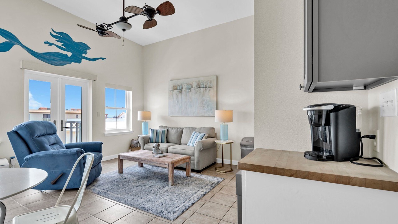 Photo of Livingroom in Gulf Place