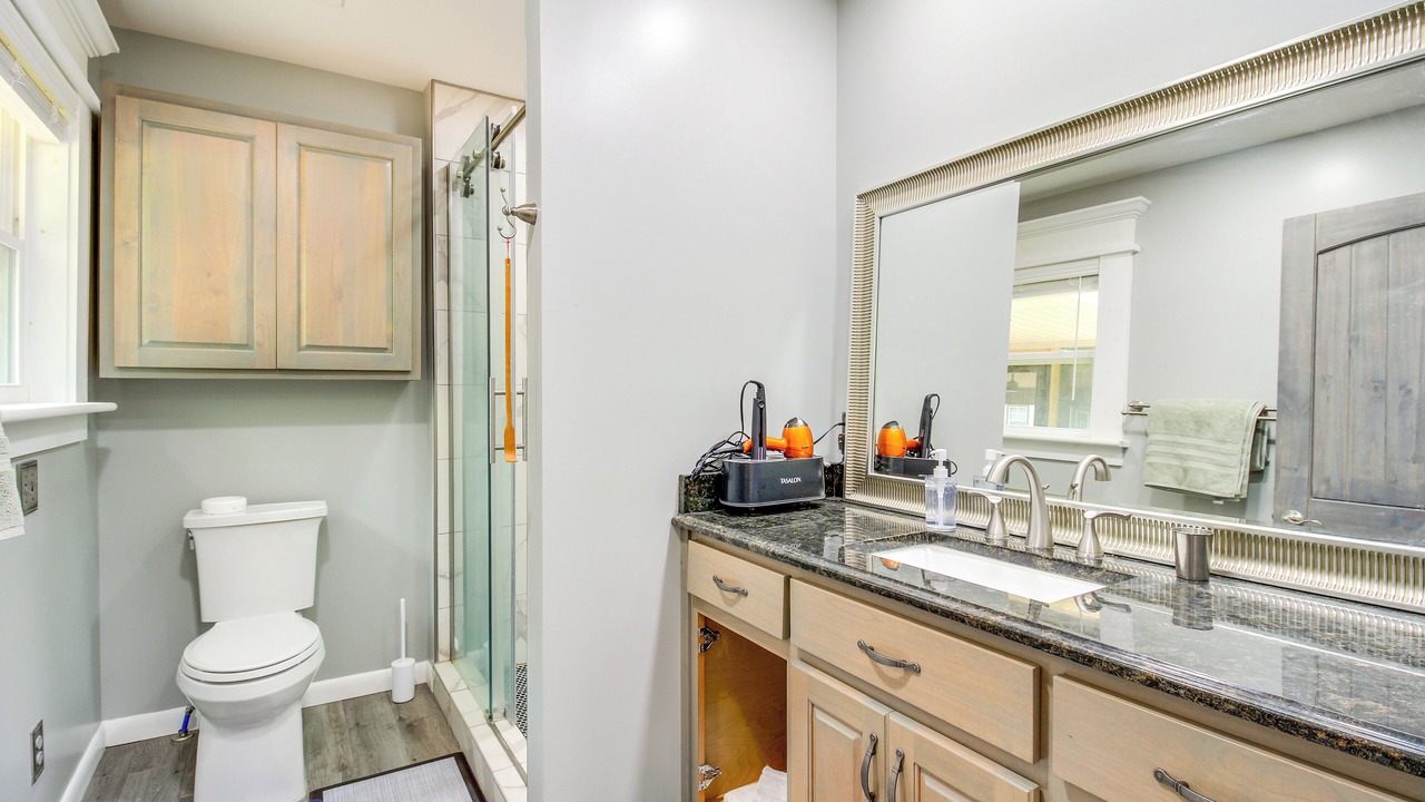 Photo of Bathroom in Henagar