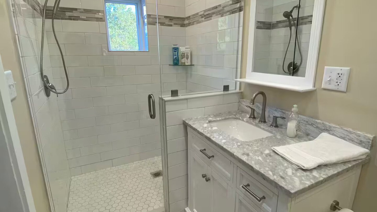 Photo of Bathroom in Haleyville