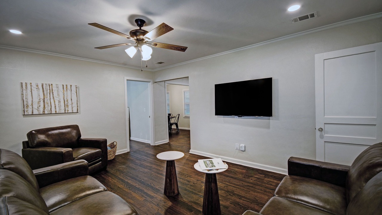 Photo of Livingroom in Clinton
