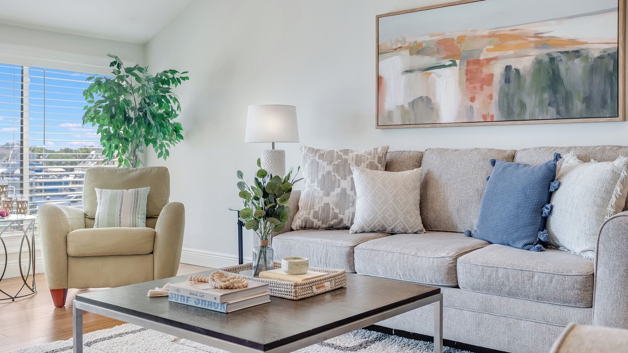 Photo of Livingroom in Upper Grand Lagoon