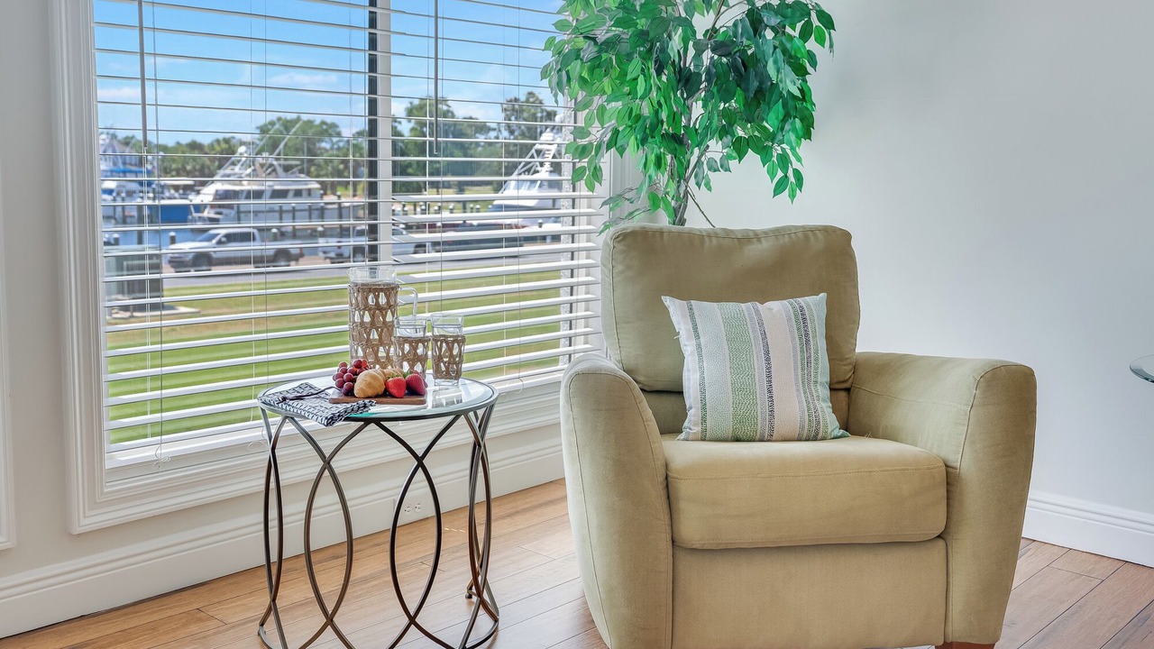Photo of Livingroom in Upper Grand Lagoon