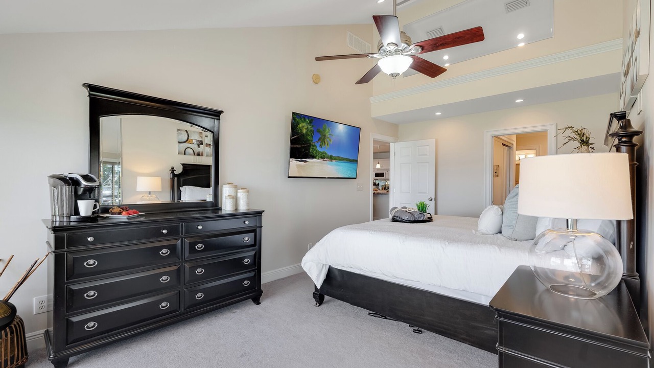 Photo of Bedroom in Upper Grand Lagoon