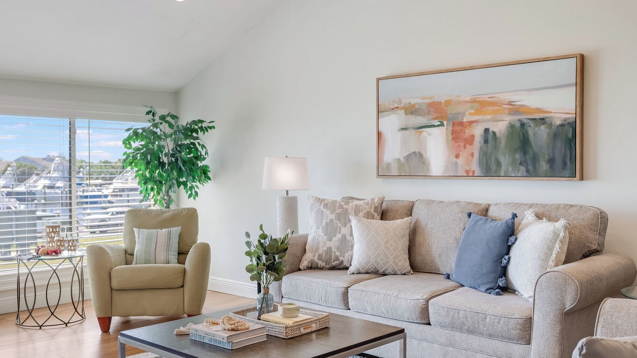 Photo of Livingroom in Upper Grand Lagoon