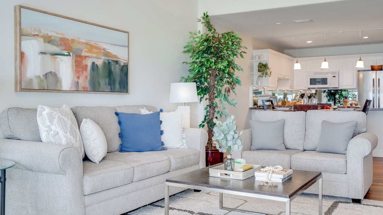 Photo of Livingroom in Upper Grand Lagoon