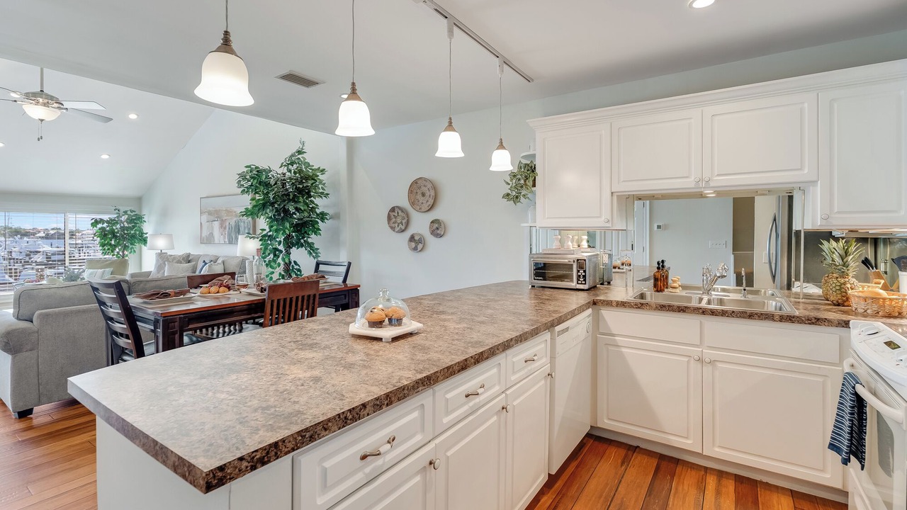 Photo of Kitchen in Upper Grand Lagoon