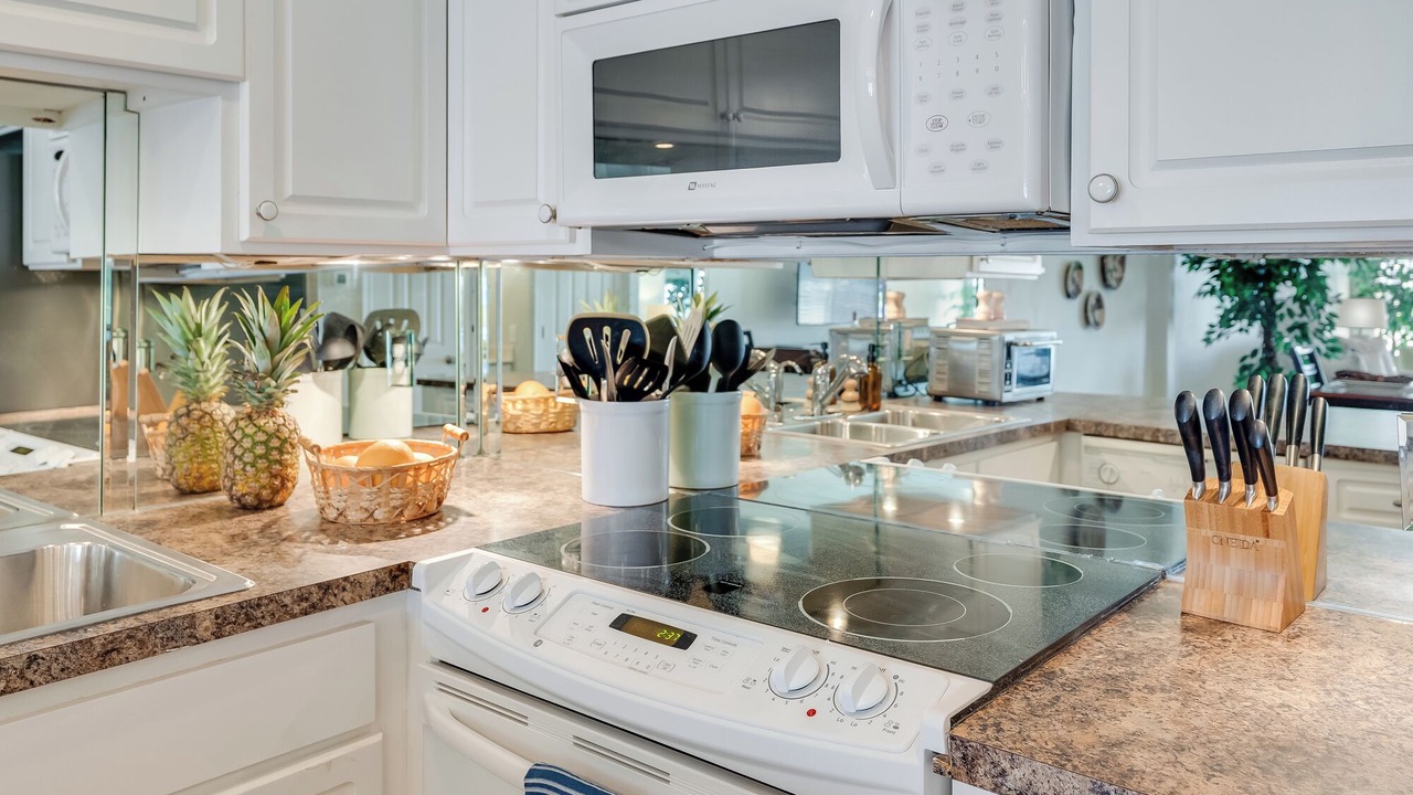 Photo of Kitchen in Upper Grand Lagoon