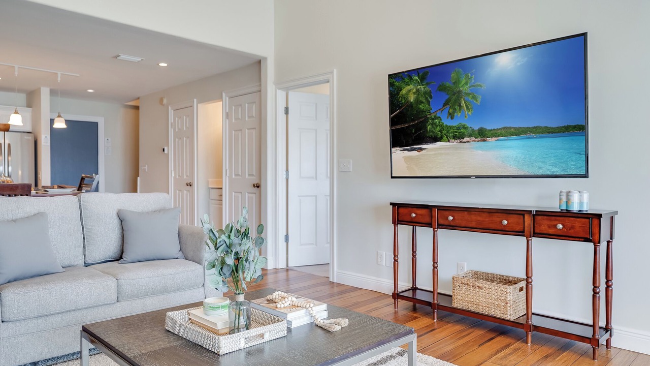 Photo of Livingroom in Upper Grand Lagoon