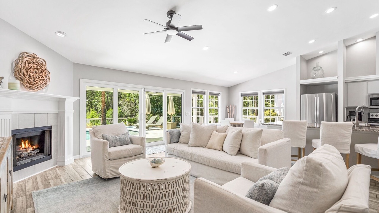 Photo of Livingroom in Sugarwood Beach