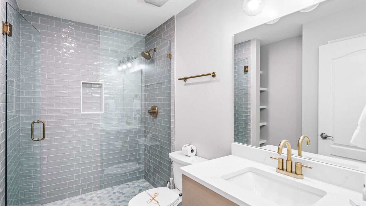 Photo of Bathroom in Sugarwood Beach