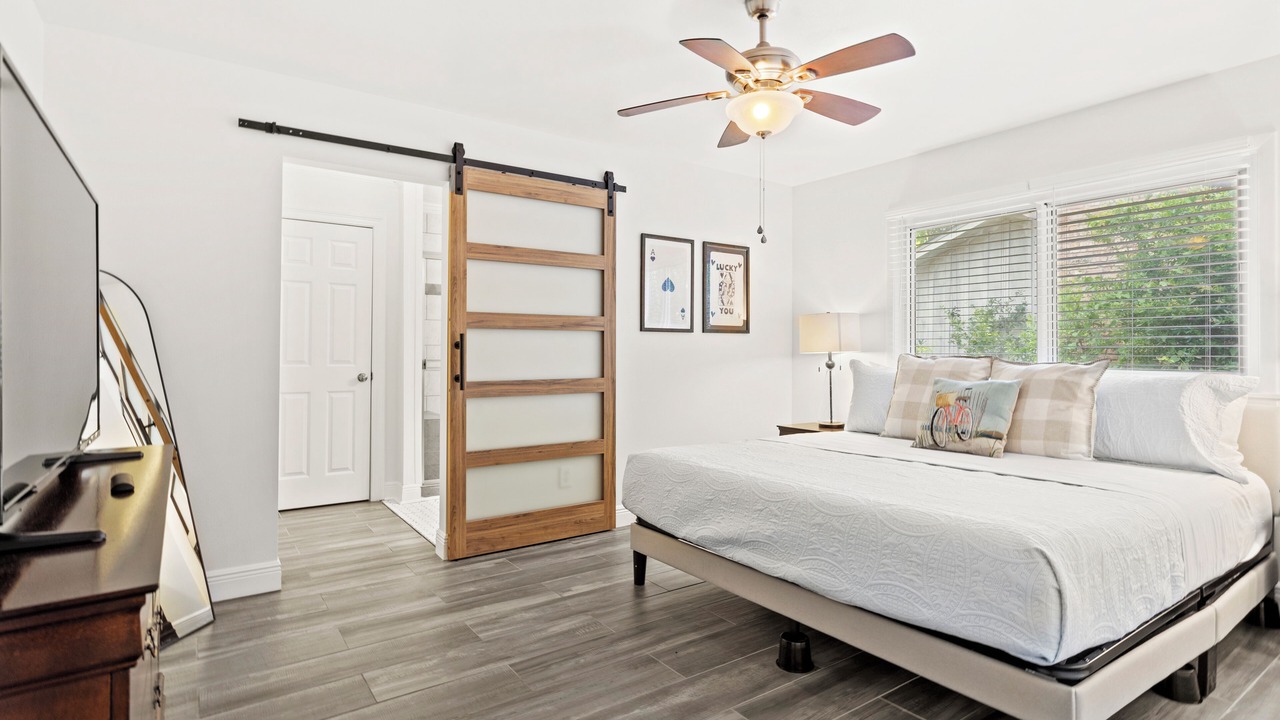 Photo of Bedroom in Mississippi City