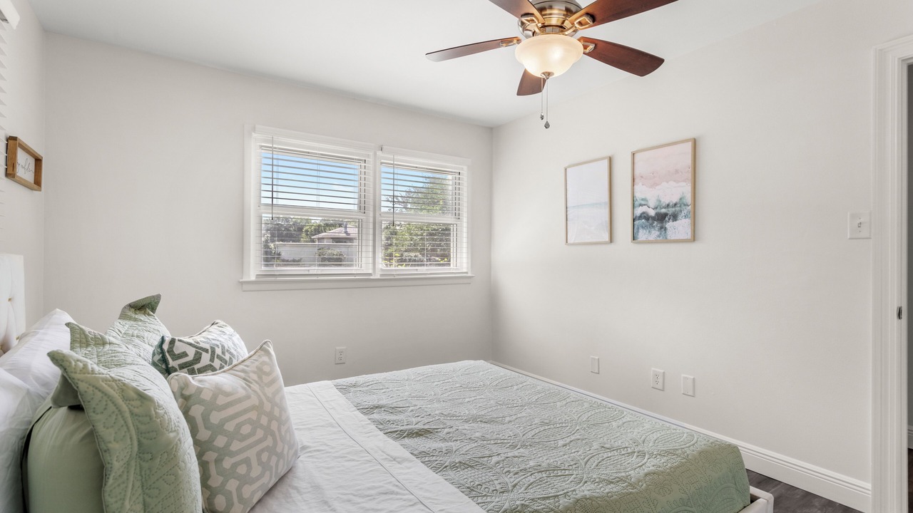 Photo of Bedroom in Mississippi City