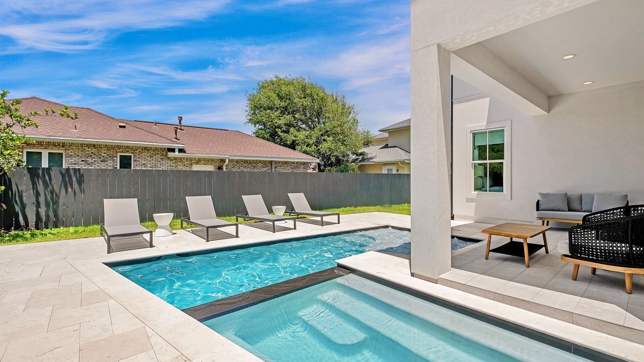 Photo of Outdoor in Avalon Beach Estates