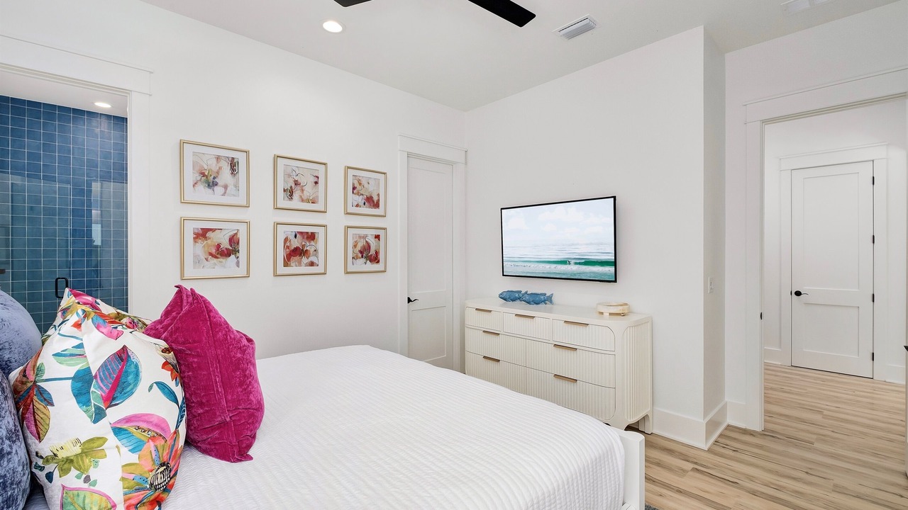 Photo of Bathroom in Avalon Beach Estates