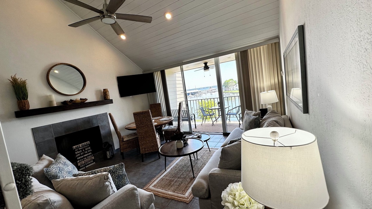 Photo of Bedroom in Walden on Lake Conroe